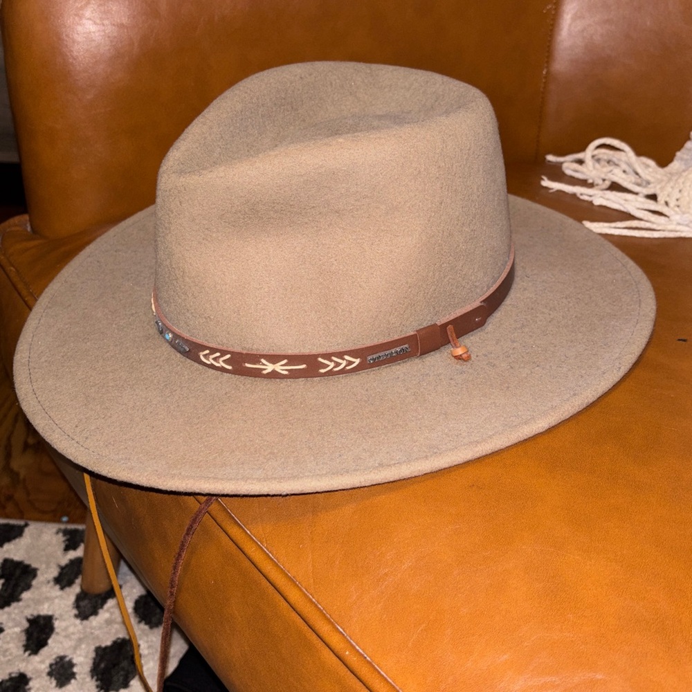 Stetson Taupe Felt Wide-Brim Hat with Decorative Leather Band - Picture 5 of 6